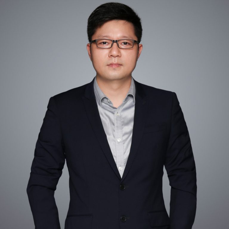 alt="customized leather journal"